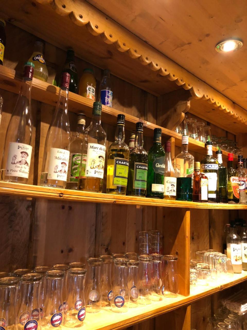 Hotel Restaurant De La Chaussee ブリアンソン エクステリア 写真